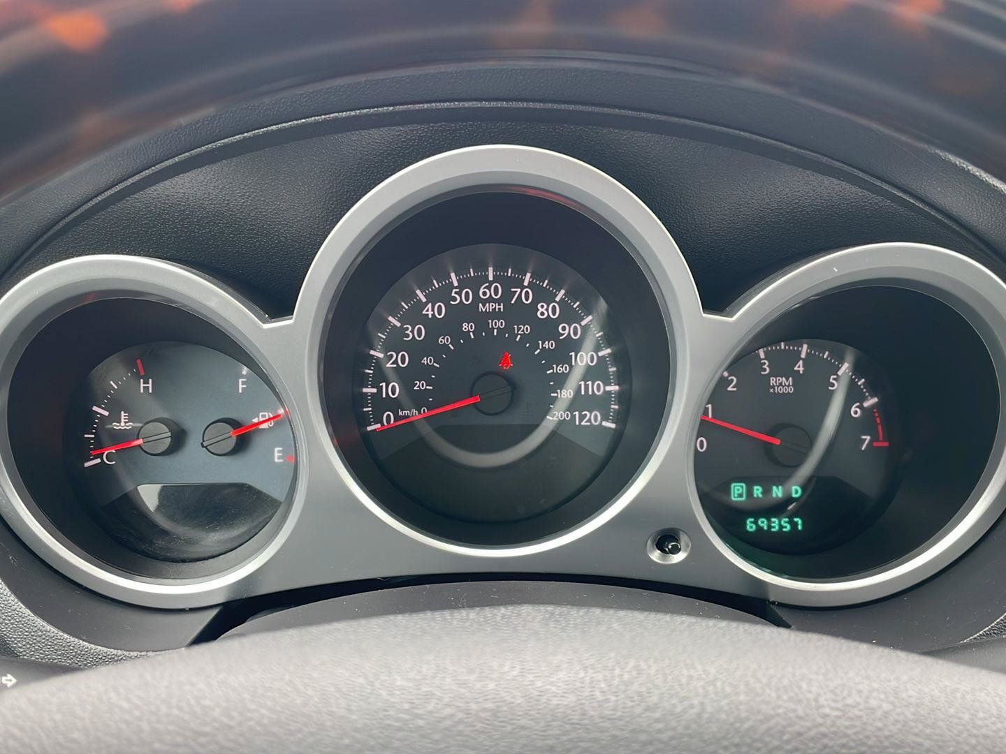 Used 2010 Chrysler Sebring Limited FWD image 18