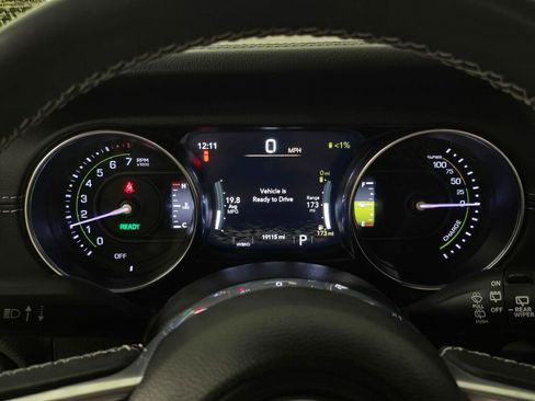 Used 2022 Jeep Wrangler Unlimited Sahara 4xe image 24