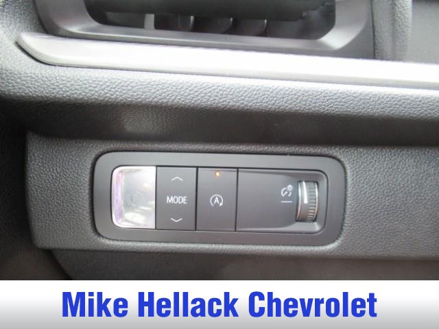 Used 2026 Chevrolet Traverse LT FWD image 14