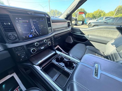 Used 2025 Ford F250 Platinum AWD/4WD image 31