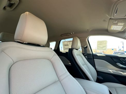 New 2025 Lincoln Corsair Premiere w/ Equipment Group 101A image 18