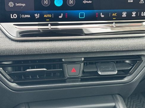 New 2026 Volkswagen Tiguan S FWD image 18