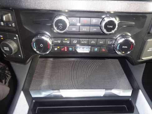 Used 2025 Ford F350 Platinum w/ FX4 Off-Road Package image 27