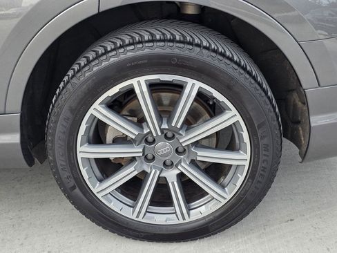 Used 2019 Audi Q7 3.0T Premium Plus w/ Premium Plus Package image 32