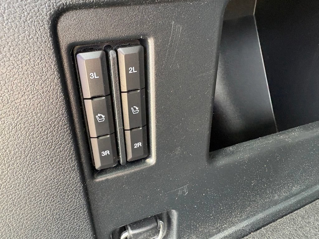Used 2021 Ford Expedition XLT AWD/4WD image 9