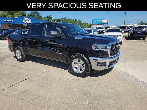 Used 2025 RAM 1500 Big Horn AWD/4WD image 31