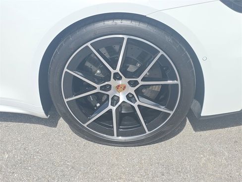 Used 2025 Porsche 911 Carrera 4 GTS image 11