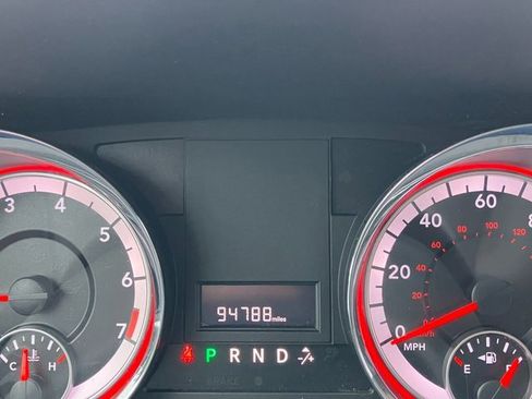 Used 2020 Dodge Grand Caravan SE image 6