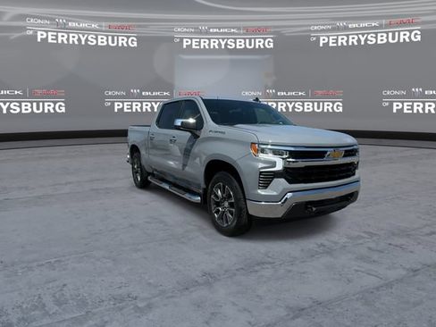 Used 2024 Chevrolet Silverado 1500 LT AWD/4WD image 2