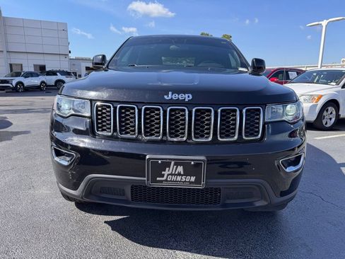 Used 2021 Jeep Grand Cherokee Laredo AWD/4WD image 8