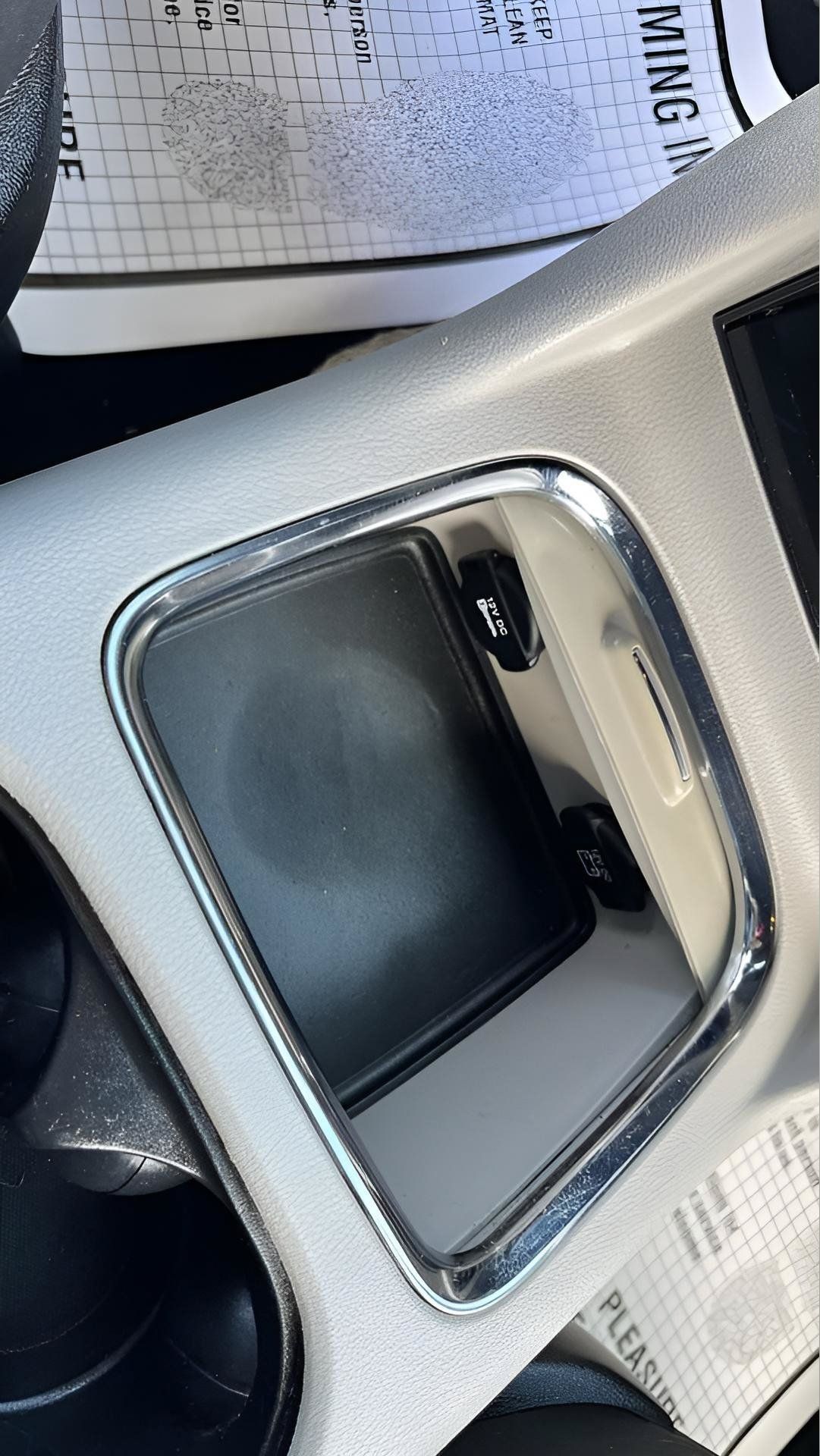 Used 2020 Dodge Grand Caravan SXT FWD image 25
