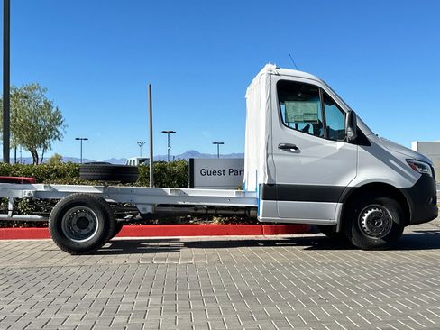 New 2024 Mercedes-Benz Sprinter 4500 image 26