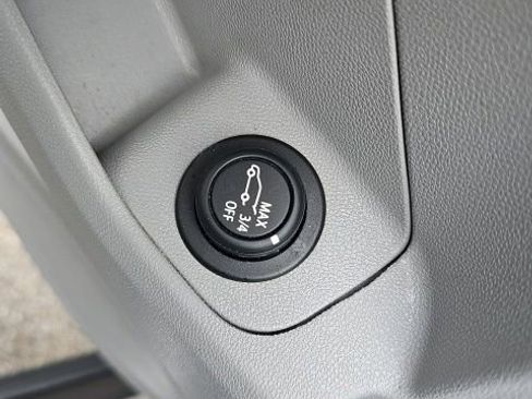 Used 2022 GMC Terrain SLT image 37