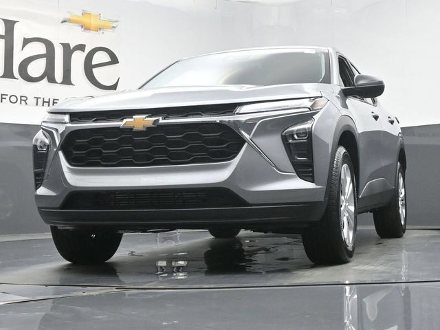 New 2026 Chevrolet Trax LS FWD image 34