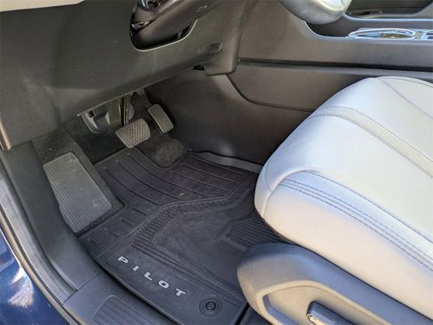 Used 2024 Honda Pilot Touring image 15