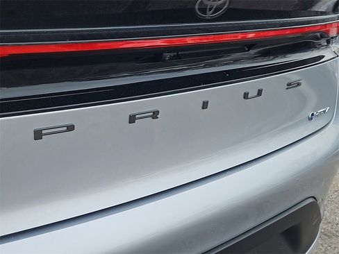 New 2026 Toyota Prius LE image 3