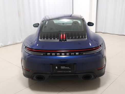 Used 2025 Porsche 911 Carrera RWD image 4