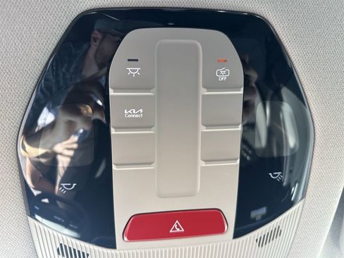 New 2025 Kia K4 LXS image 31