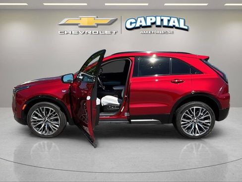 Used 2024 Cadillac XT4 Sport FWD image 9