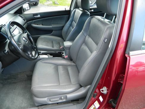Used 2004 Honda Accord EX image 12