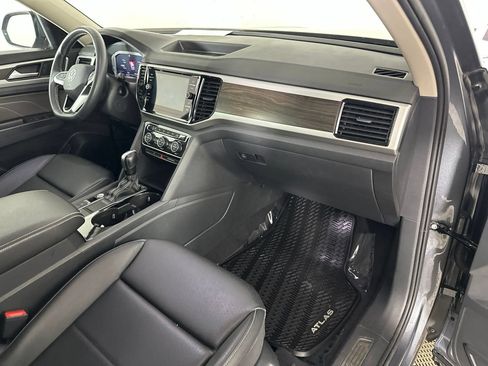 Used 2023 Volkswagen Atlas SE w/ Panoramic Sunroof Package FWD image 36