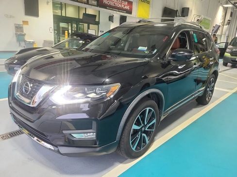 Used 2018 Nissan Rogue SL w/ Premium Package AWD/4WD image 14