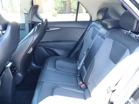 Used 2025 Kia Niro EX Touring FWD image 32