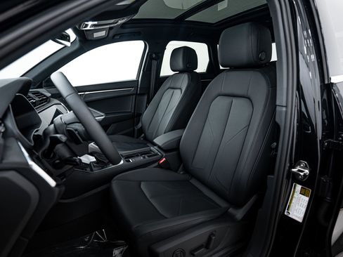 New 2025 Audi Q3 2.0T Premium image 13