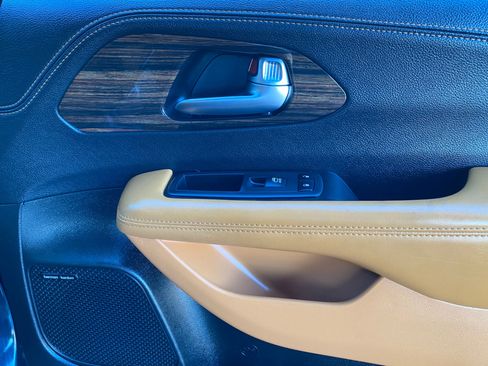 Used 2023 Chrysler Pacifica Pinnacle image 47