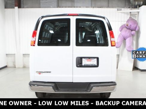 Used 2023 Chevrolet Express 2500 w/ Driver Convenience Package image 28