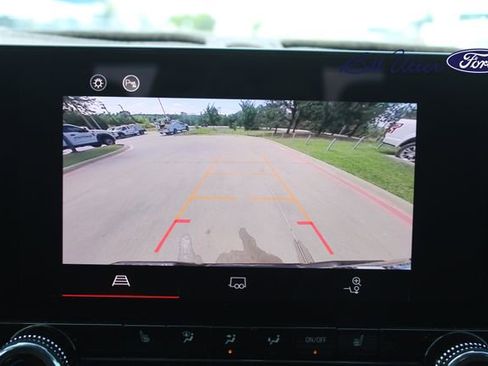 Used 2024 GMC Canyon Elevation w/ Convenience Package RWD image 18
