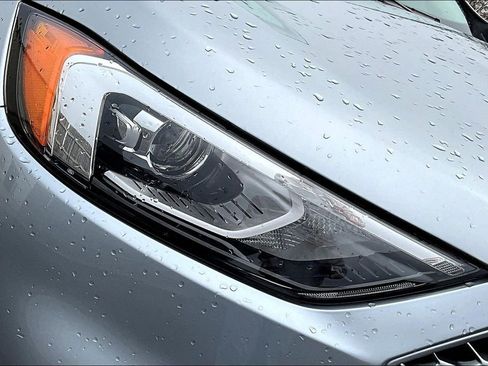 Used 2024 Ford Edge SE image 29