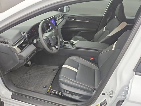 Certified 2025 Toyota Camry SE FWD image 15