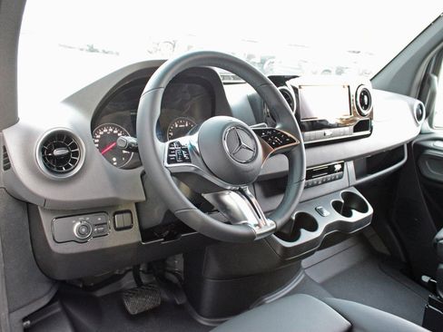 New 2025 Mercedes-Benz Sprinter 2500 image 14