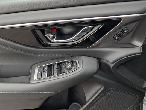 Used 2025 Subaru Outback Touring w/ Popular Package #2 image 19