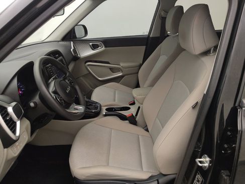 Used 2022 Kia Soul LX w/ Technology Package FWD image 17