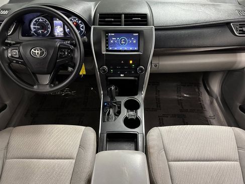 Used 2016 Toyota Camry LE image 14