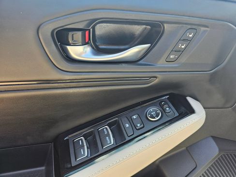 Used 2024 Honda Accord Touring image 12