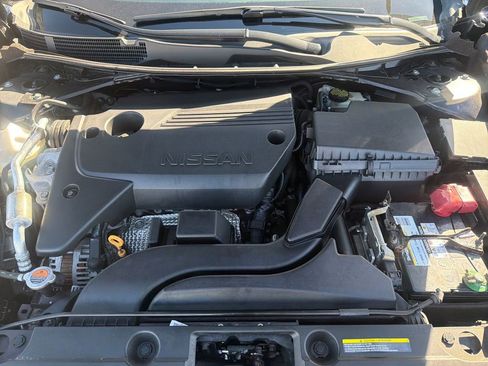 Used 2017 Nissan Altima 2.5 SR image 38