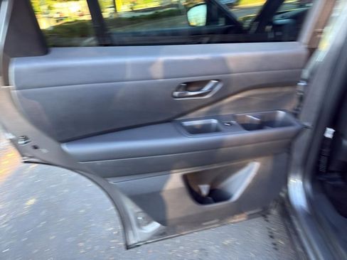 Certified 2024 Nissan Pathfinder SV image 31