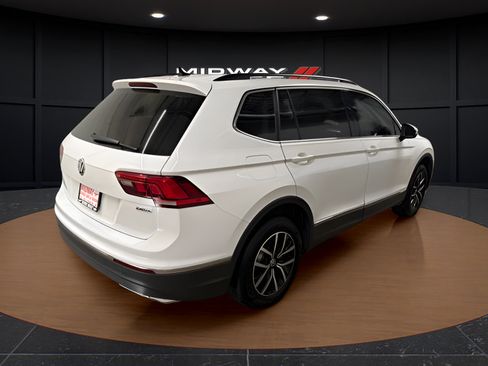 Used 2021 Volkswagen Tiguan SE R-Line AWD/4WD image 4