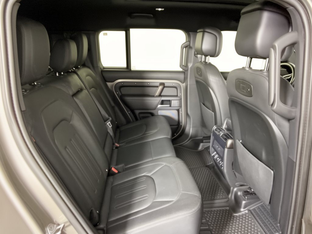 Used 2022 Land Rover Defender 110 X-Dynamic HSE AWD/4WD image 29