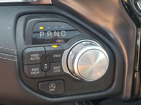 Used 2026 RAM 1500 Limited AWD/4WD image 18