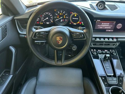 Used 2024 Porsche 911 Carrera 4S image 17