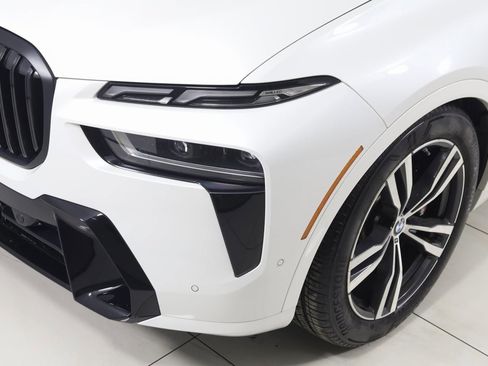 Used 2023 BMW X7 xDrive40i w/ M Sport Package image 65