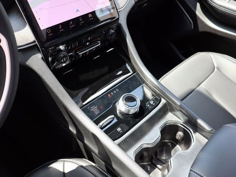 New 2025 Jeep Grand Cherokee Limited 4xe image 19