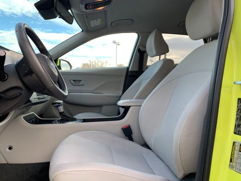 Used 2025 Hyundai Kona SEL image 27