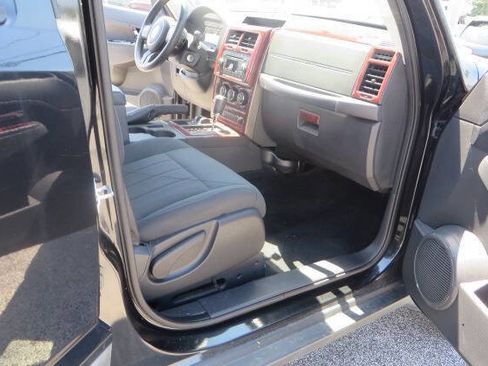 Used 2012 Jeep Liberty Sport image 20