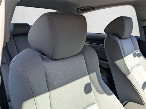 Used 2019 Honda Accord EX image 18