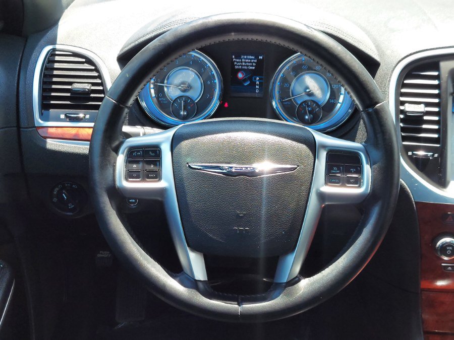 Used 2012 Chrysler 300 Limited RWD image 12
